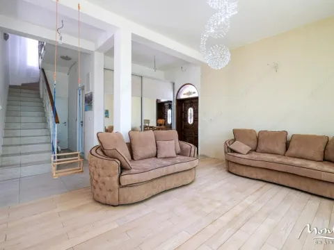 Prodaja, kuća, 316m², Tivat, Crna Gora - image 10