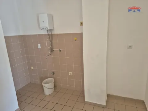 Izdavanje, jednosoban stan, 36m², Grbavica, Novi Sad Sve Podlokacije - image 5