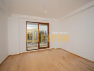 Izdavanje, četvorosoban stan, 150m², Centar, Podgorica - image 11