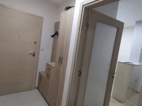 Izdavanje, jednosoban stan, 47m², City Kvart, Podgorica - image 7