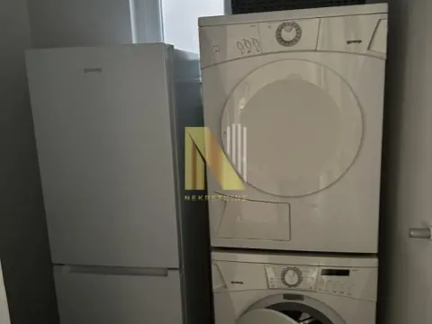 Izdavanje, trosoban stan, 110m², Centar, Novi Sad - image 18