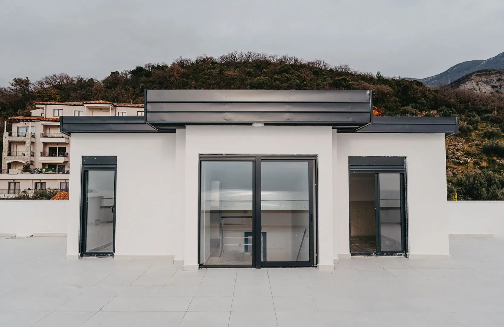Izdavanje, ugostiteljski objekat, 1600m², Budva, Crna Gora