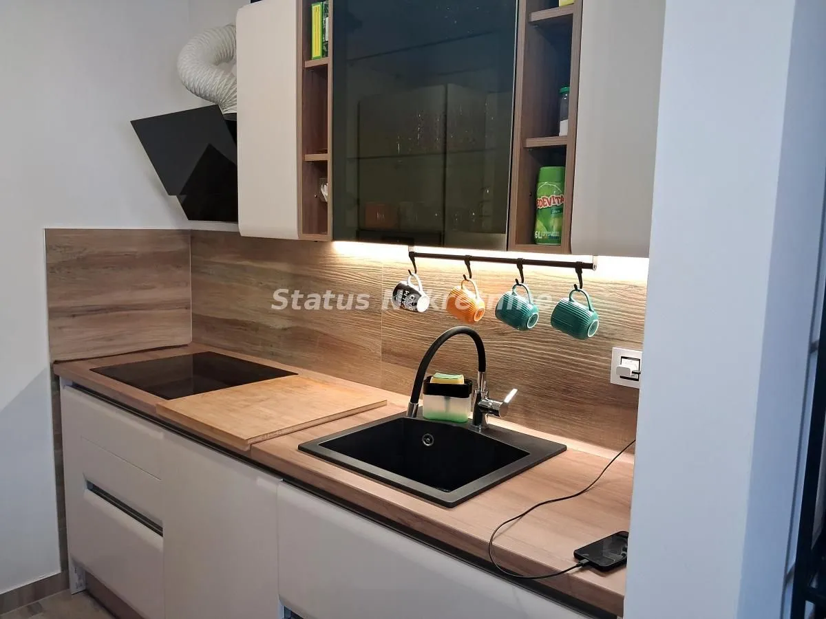 Prodaja, četvorosoban stan, 98m², Petrovaradin, Novi Sad