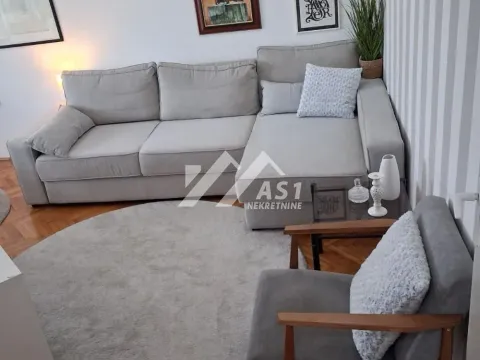 Stan in Bulevar Oslobodjenja