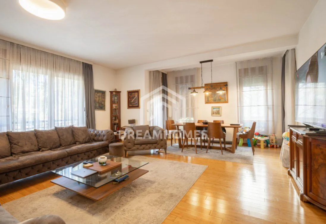 Prodaja, trosoban stan, 141m², Preko Morače, Podgorica