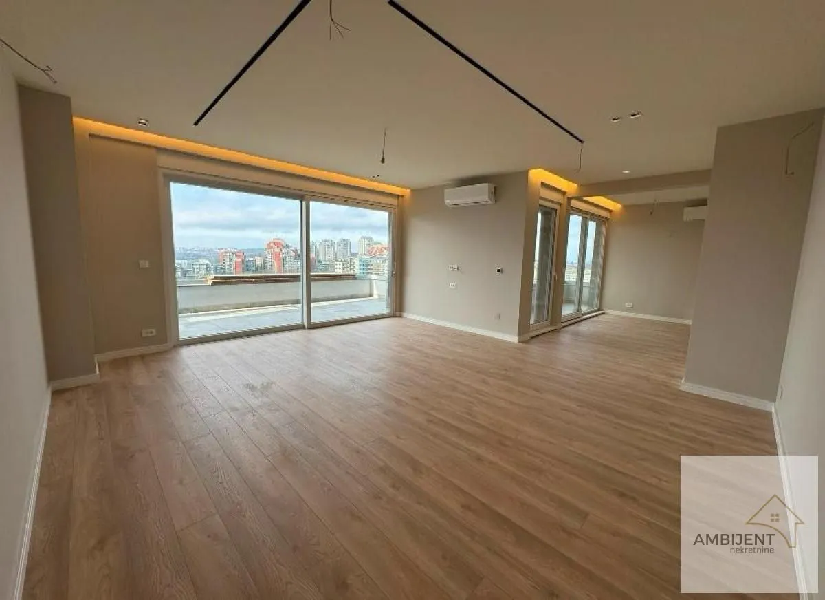 Sale, four bedroom apartment, 158m², Voždovac Sve Podlokacije, Beograd