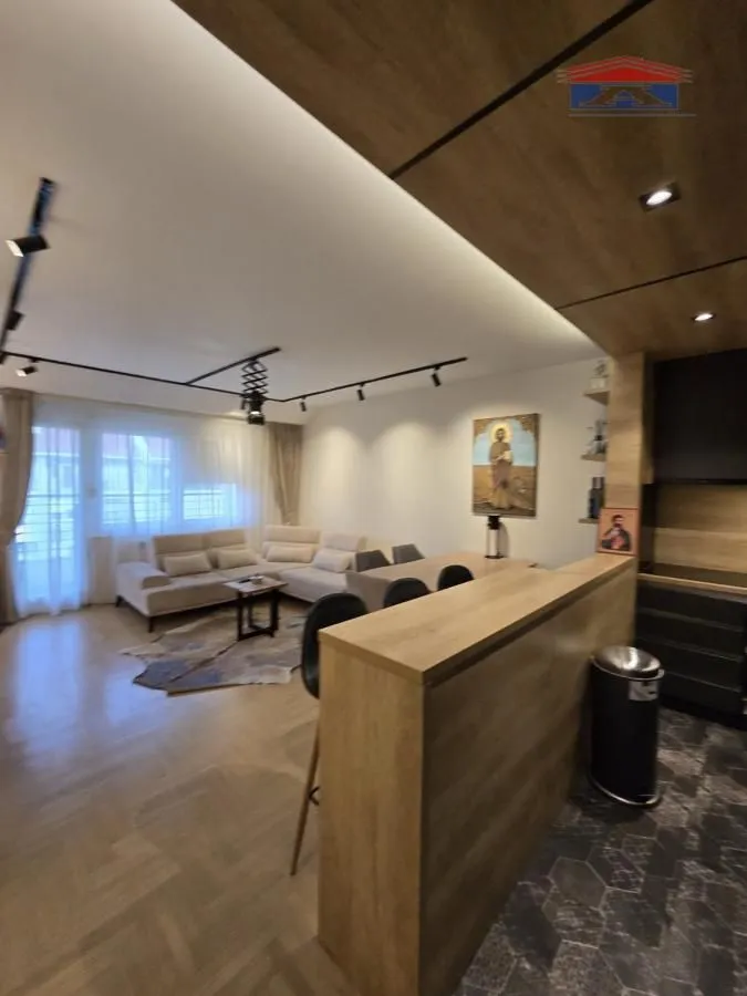 Prodaja, stan, 99m², Grbavica, Novi Sad Sve Podlokacije