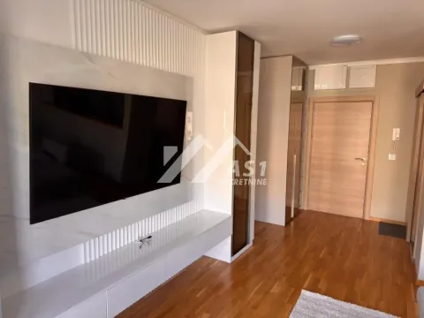 Izdavanje, trosoban stan, 70m², Jugovićevo, Novi Sad Sve Podlokacije - image 2
