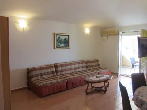 Sale, one bedroom apartment, 44m², Rafailovići, Budva - image 2