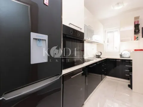 Rent, two bedroom apartment, 72m², City Kvart, Podgorica - image 22