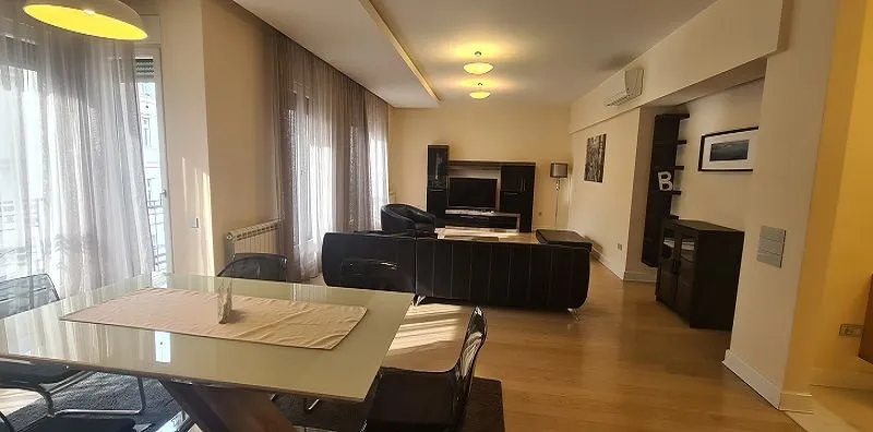 Izdavanje, stan, 180m², Vračar Hram, Vračar Sve Podlokacije