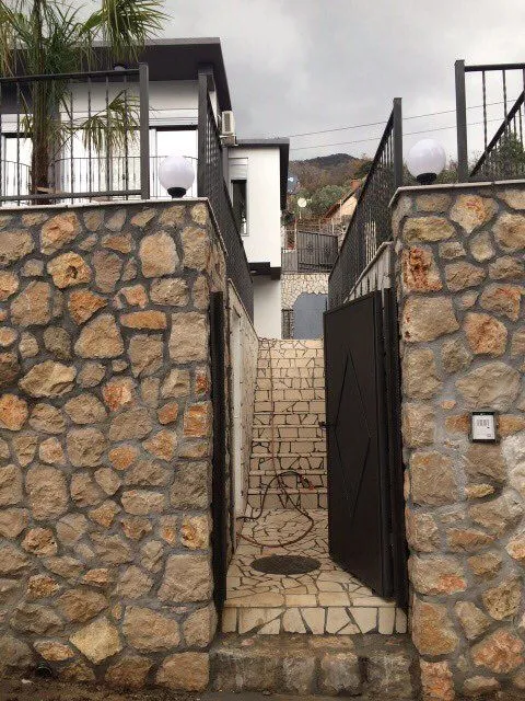 Sale, house, 255m², Šušanj, Bar