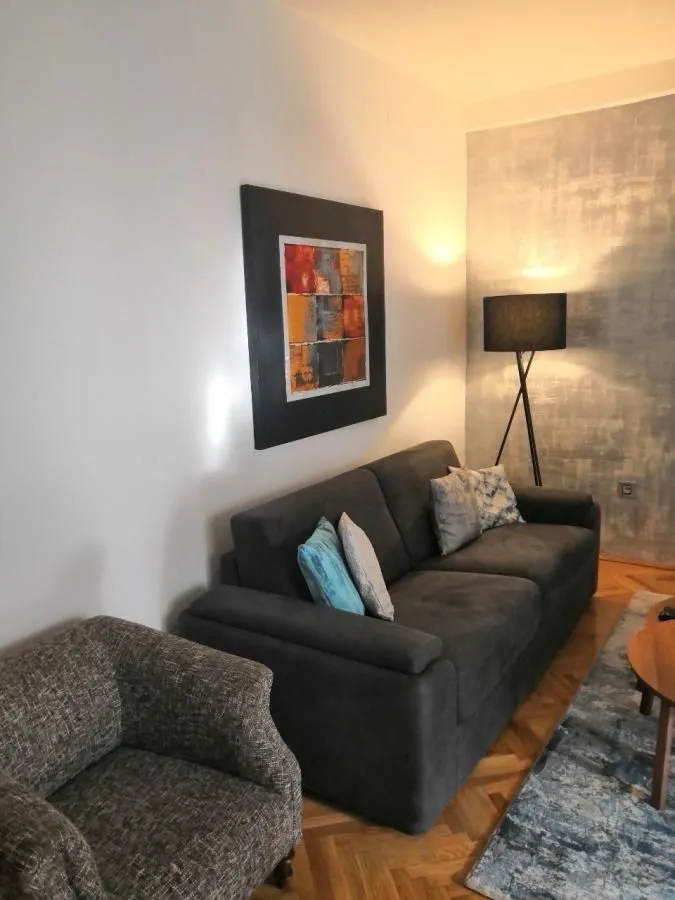 Prodaja, dvosoban stan, 64m², Centar, Novi Sad
