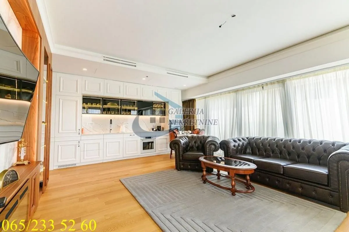 Prodaja, trosoban stan, 95m², Novi Beograd Blok 65, Novi Beograd Sve Podlokacije