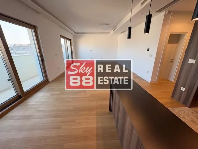 Rent, four bedroom apartment, 152m², Kalenić Pijaca, Vračar Sve Podlokacije