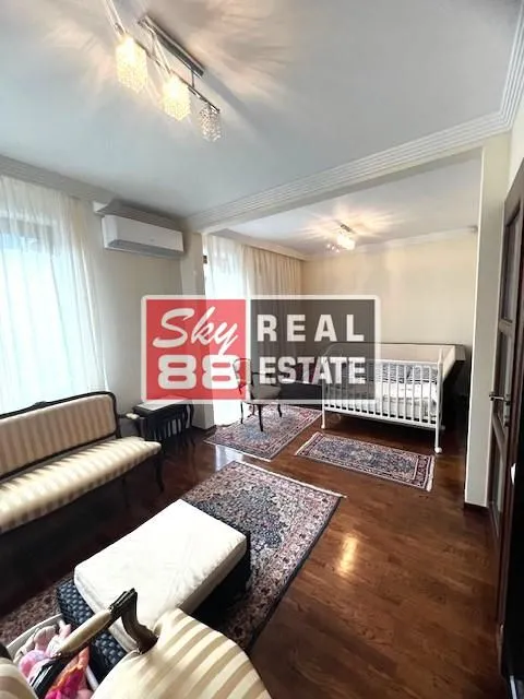 Prodaja, kuća, 288m², Savski Venac, Beograd