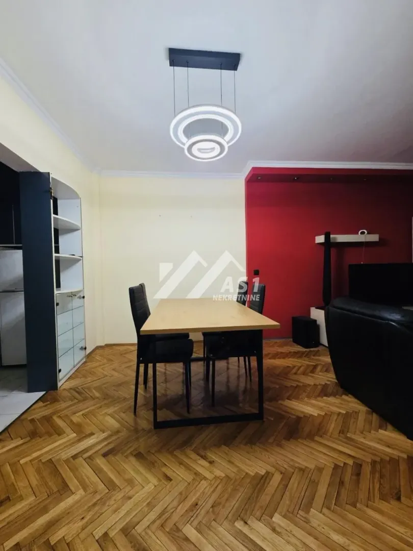 Izdavanje, trosoban stan, 90m², Detelinara, Novi Sad Sve Podlokacije