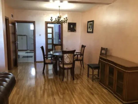 Rent, house, 220m², Konik, Podgorica - image 2