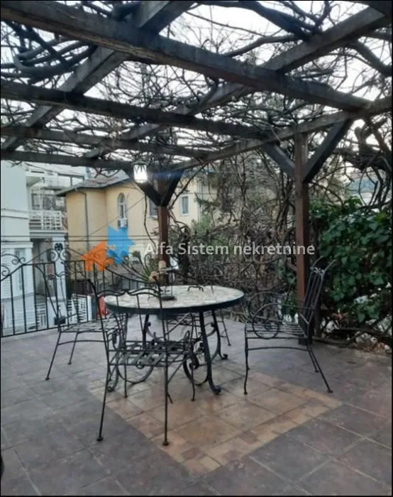 Rent, apartment, 250m², Neimar, Vračar Sve Podlokacije