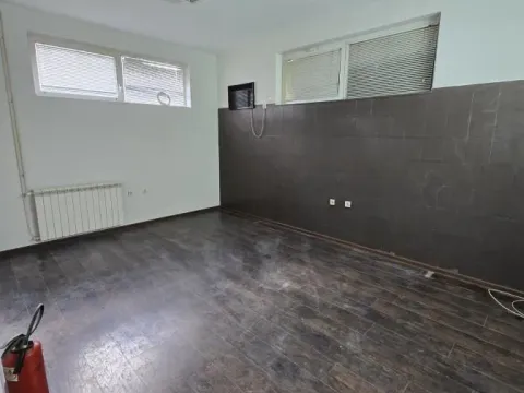 Prodaja, kuća, 390m², Mali Mokri Lug, Zvezdara Sve Podlokacije - image 3