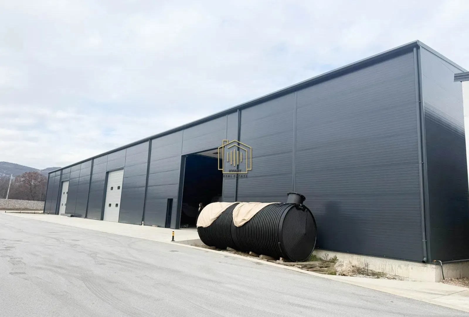 Izdavanje, poslovni prostor, 1000m², Brežine, Podgorica