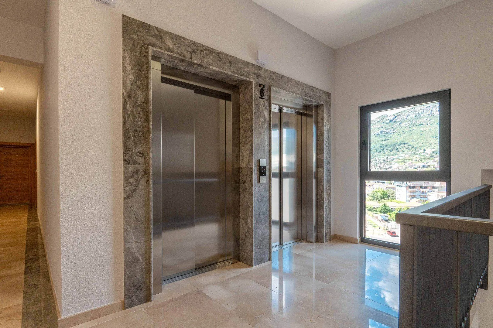 Sale, three bedroom apartment, 120m², Centar, Bar