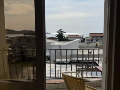 Izdavanje, dvosoban stan, 80m², Šušanj, Bar - image 13