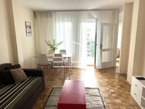 Stan in Crveni Krst