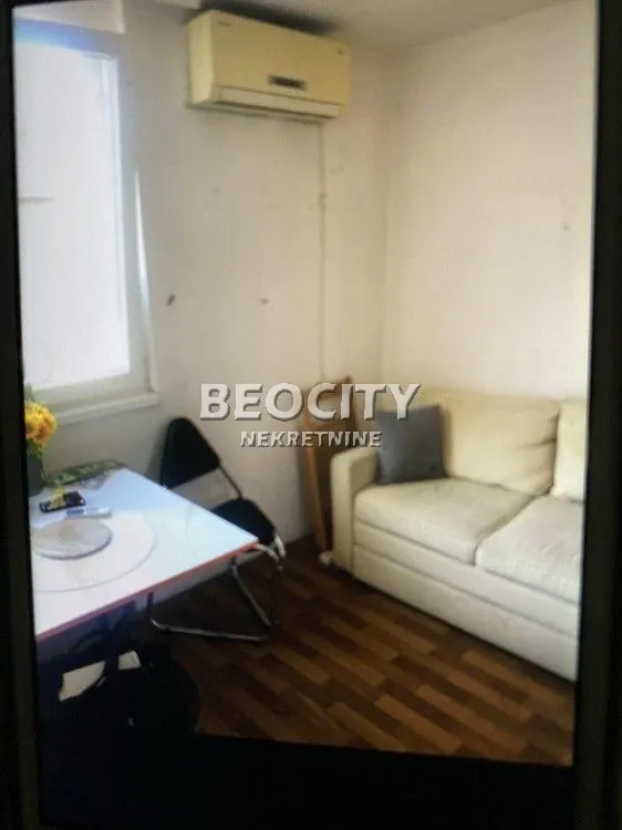 Izdavanje, jednosoban stan, 26m², Crveni Krst, Beograd