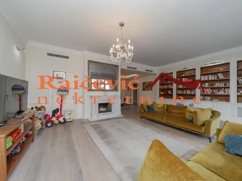 Izdavanje, trosoban stan, 150m², Stari Grad, Beograd - image 3