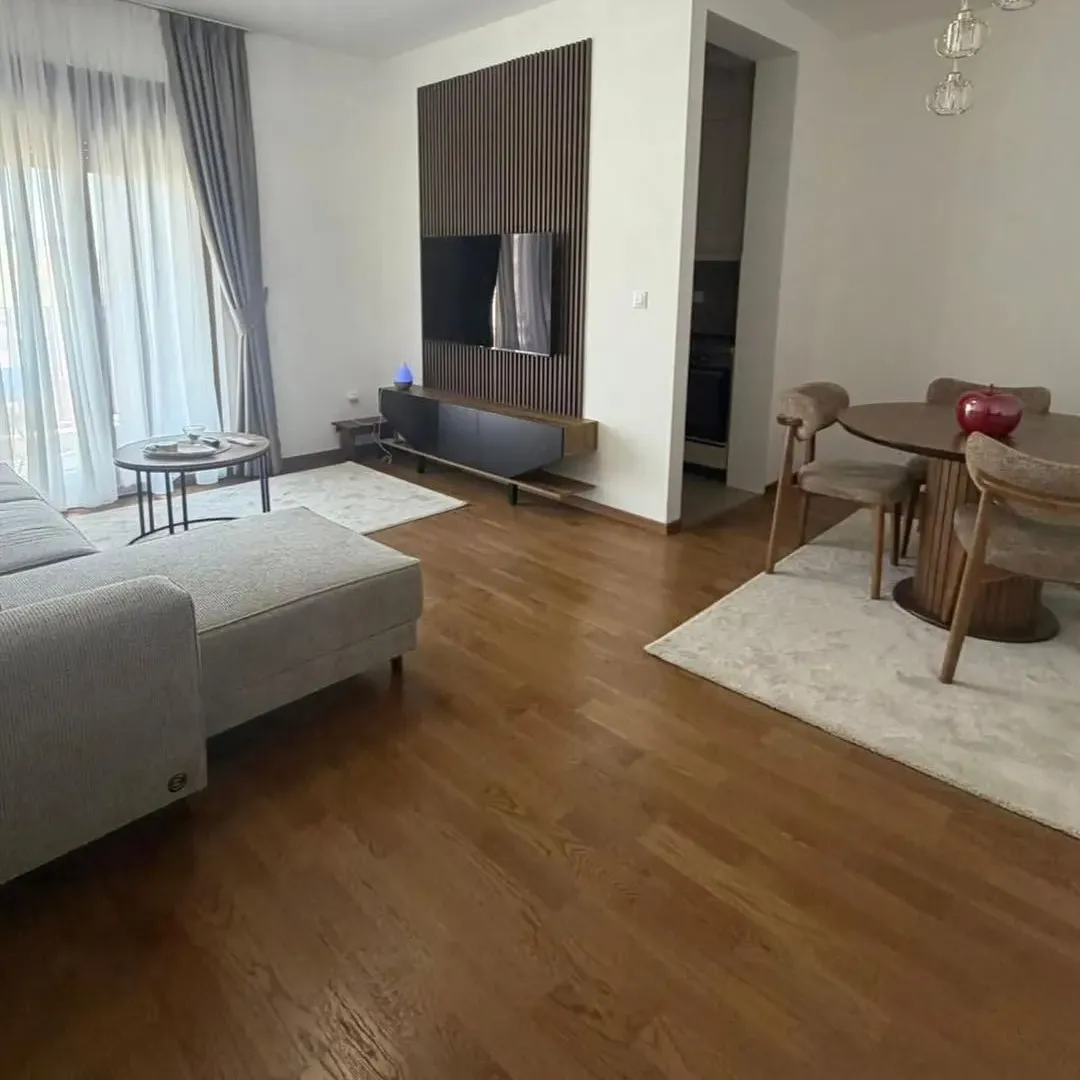Izdavanje, dvosoban stan, 63m², Vezirov Most, Podgorica