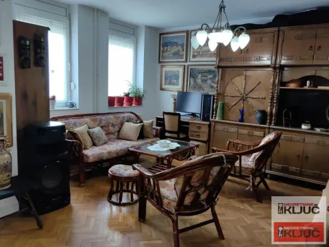 Prodaja, dvosoban stan, 59m², Centar, Novi Sad - image 1