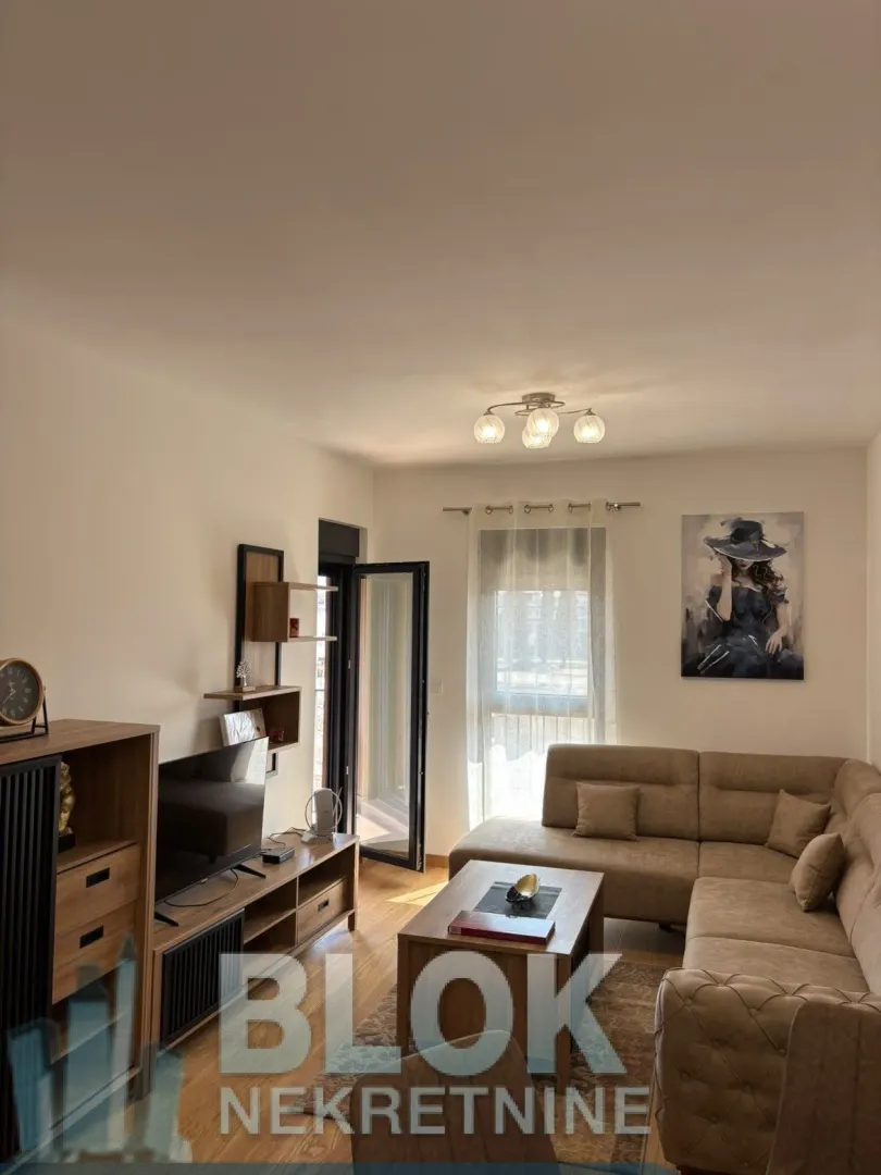 Izdavanje, jednosoban stan, 47m², Podgorica, Crna Gora