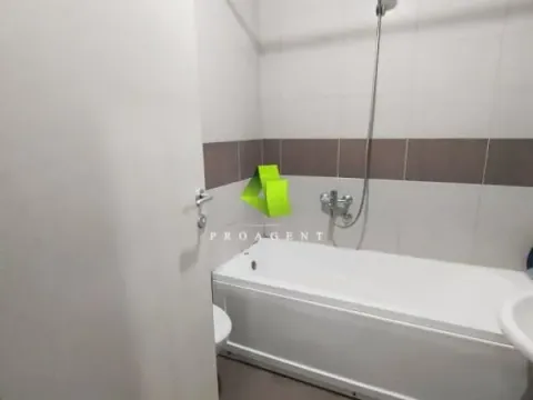 Izdavanje, trosoban stan, 80m², Medijana, Niš - image 10