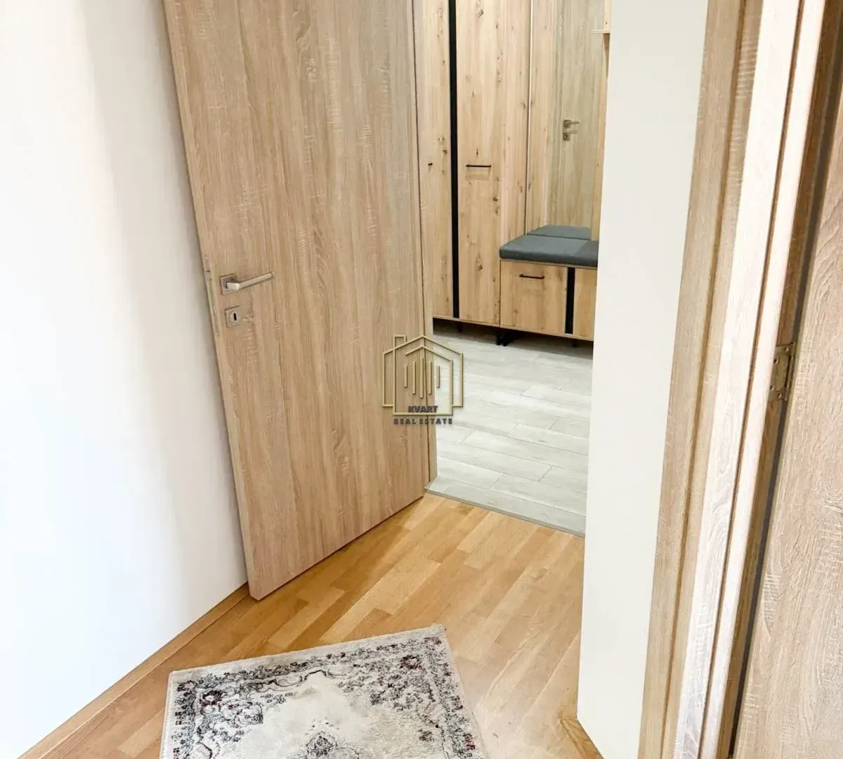 Izdavanje, dvosoban stan, 75m², Ljubović, Podgorica