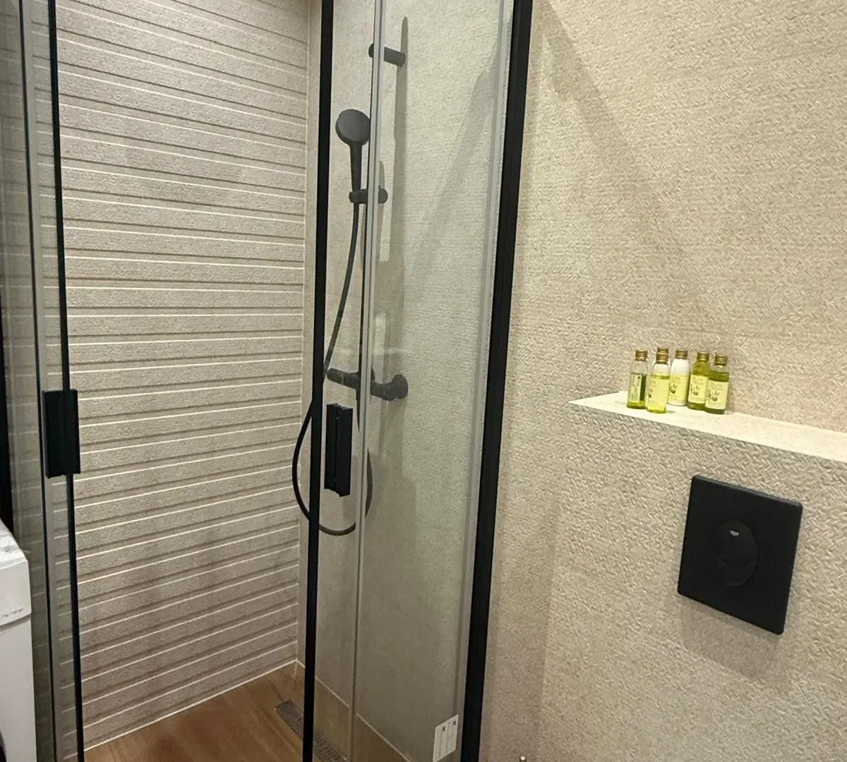 Izdavanje, jednosoban stan, 48m², Donja Gorica, Podgorica