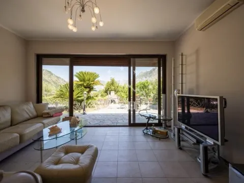 Sale, house, 450m², Kotor, Crna Gora - image 26