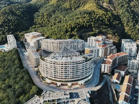 Sale, one bedroom apartment, 41m², Bečići, Budva - image 1