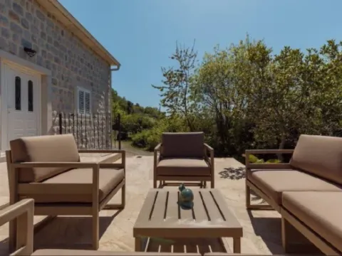 Rent, house, 200m², Brajići, Budva - image 7