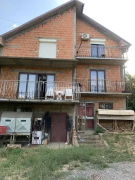 Kuća in Palilula Sve Podlokacije