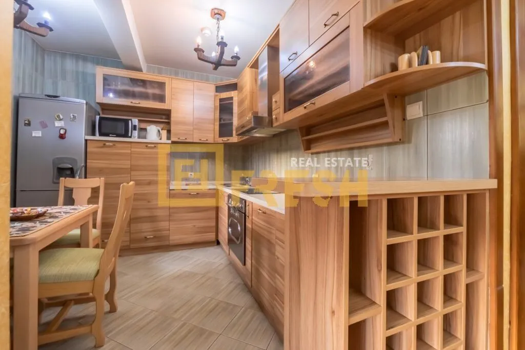 Prodaja, kuća, 300m², Žabljak, Crna Gora