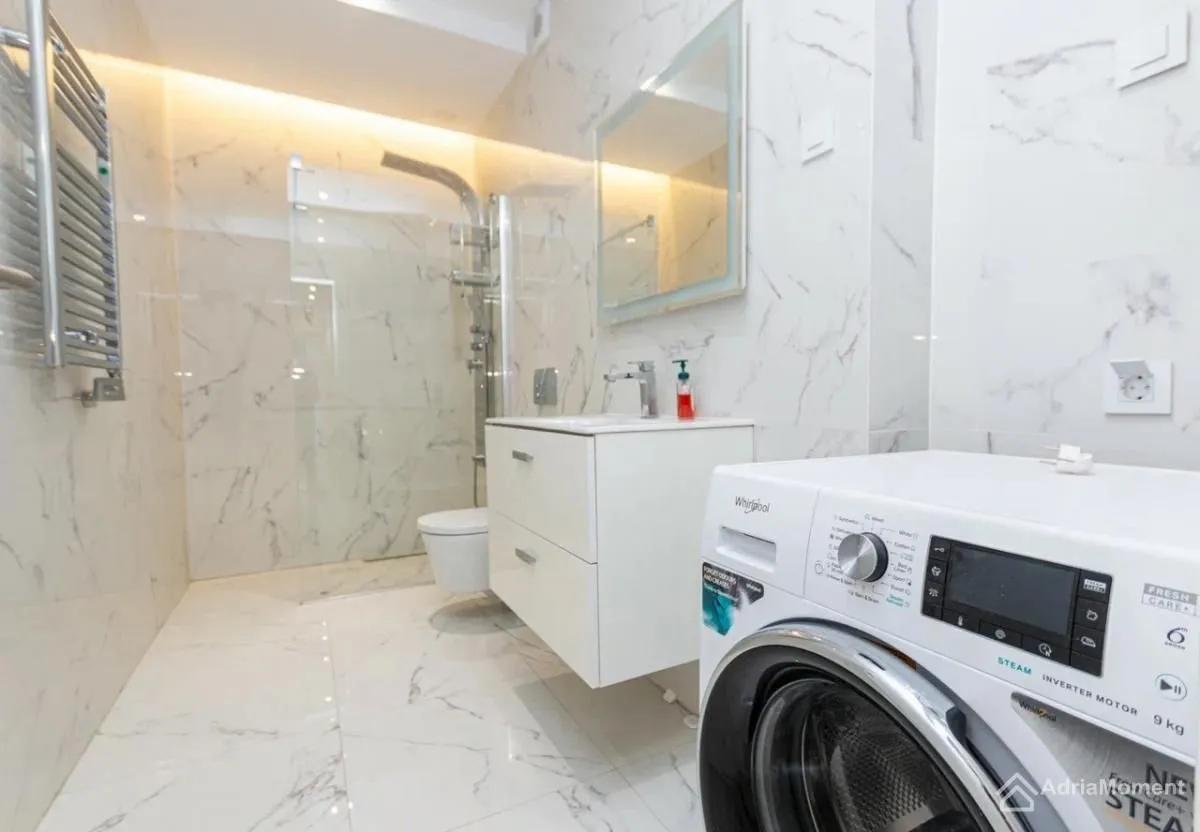 Prodaja, dvosoban stan, 158m², Herceg Novi, Crna Gora