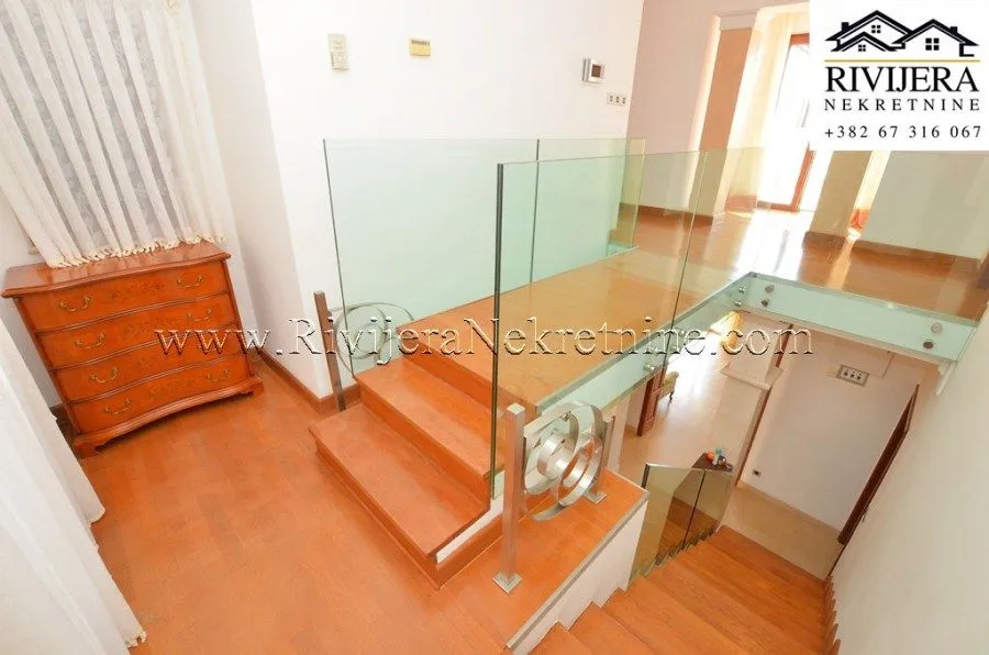 Prodaja, kuća, 216m², Savina, Herceg Novi
