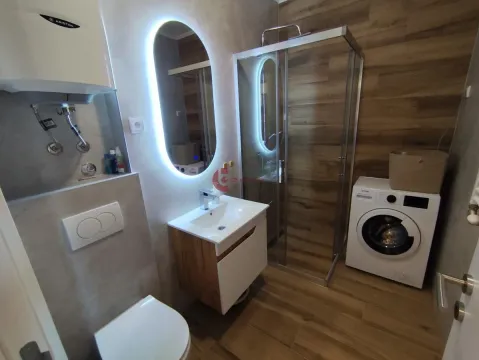 Izdavanje, dvosoban stan, 48m², Centar, Subotica - image 9