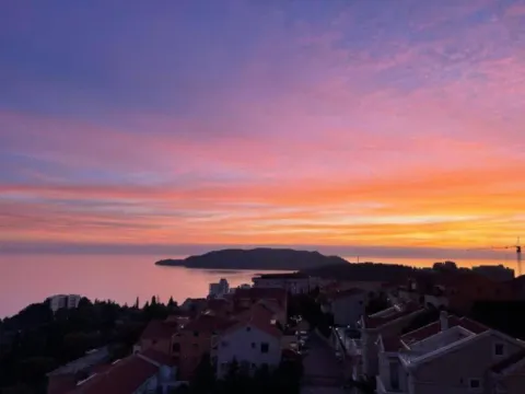 Sale, one bedroom apartment, 51m², Bečići, Budva - image 2