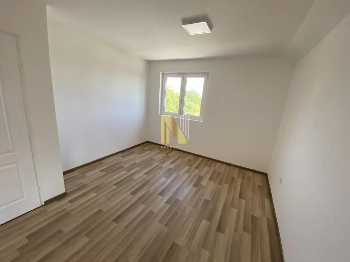 Prodaja, kuća, 105m², Petrovaradin, Novi Sad