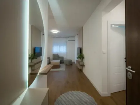 Izdavanje, jednosoban stan, 49m², Stari Aerodrom, Podgorica - image 7