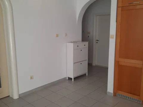 Prodaja, dvosoban stan, 73m², Muo, Kotor - image 10