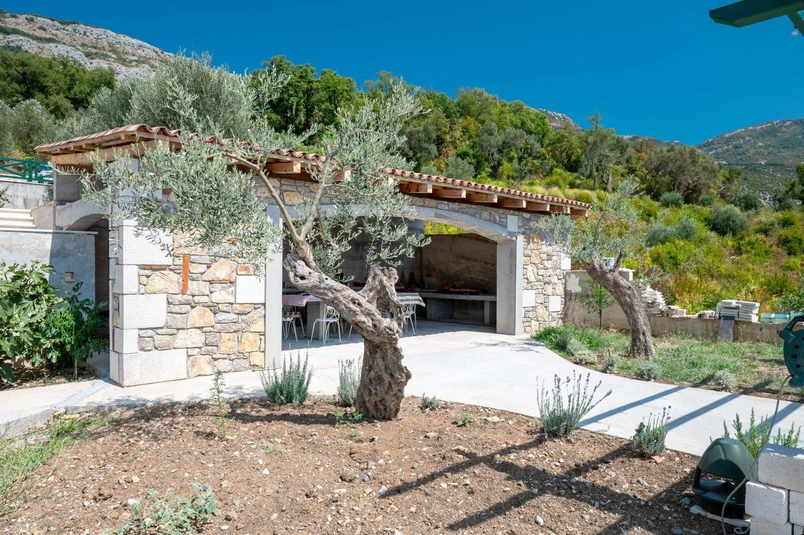 Sale, house, 500m², Buljarica, Budva