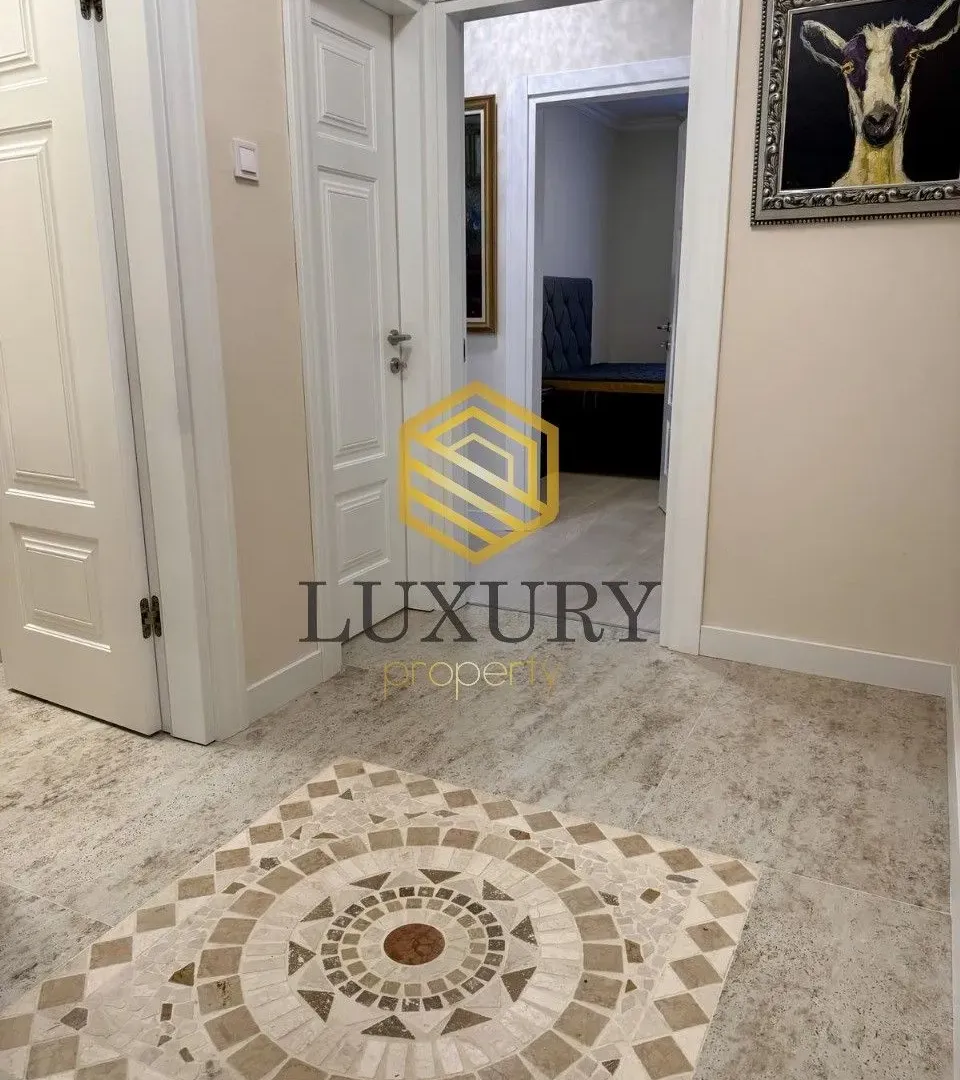 Izdavanje, dvosoban stan, 110m², Preko Morače, Podgorica